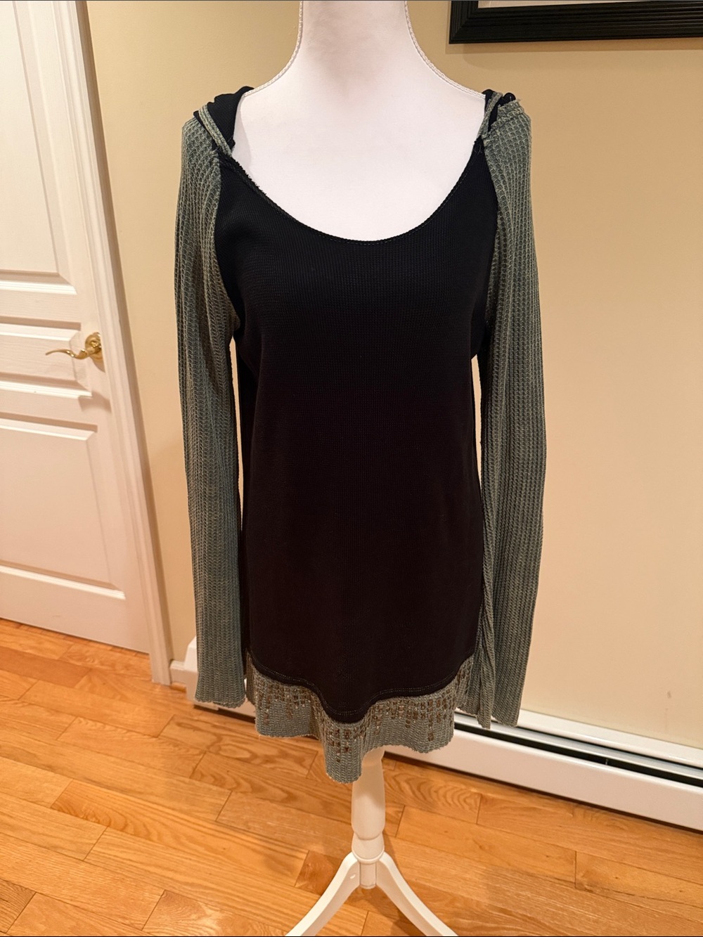 T Party Fashion Black Hoodie Tunic with Olive Green Sleeves